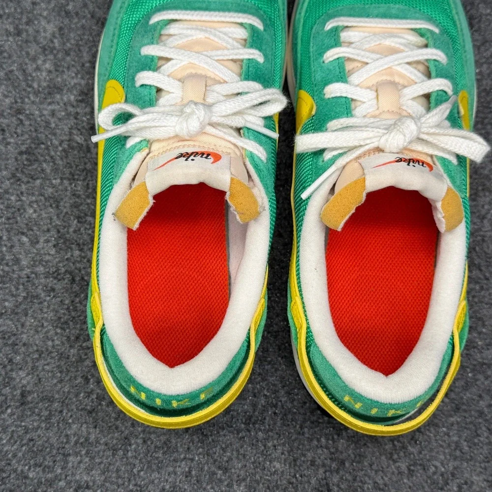 Nike Waffle Debut Vintage Sneaker Womens 10.5 Stadium Green Opti Yellow Athletic